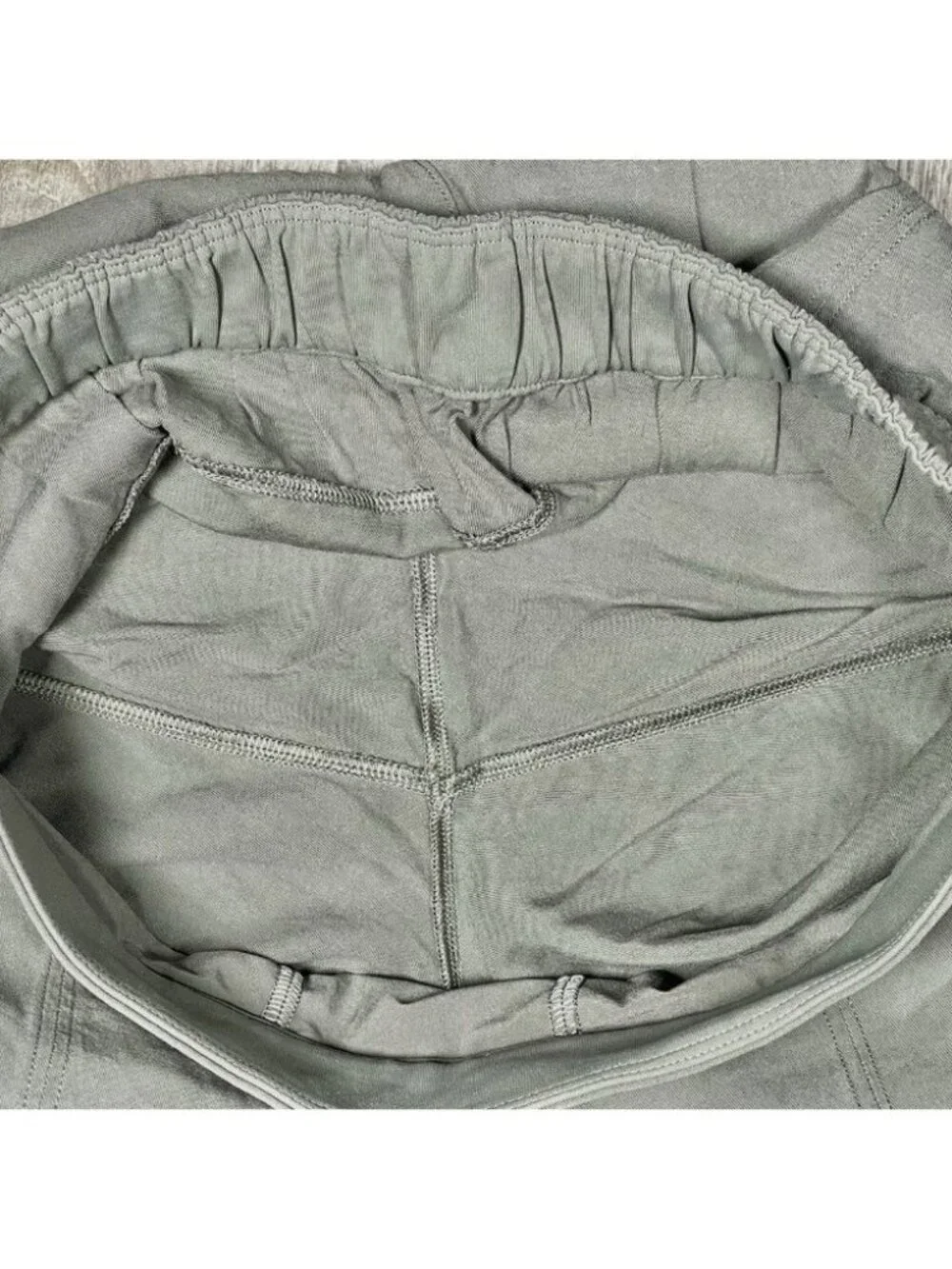 Lululemon Metropolis Maven Green Crop Cargo Wide Leg Pants - Women Size 6